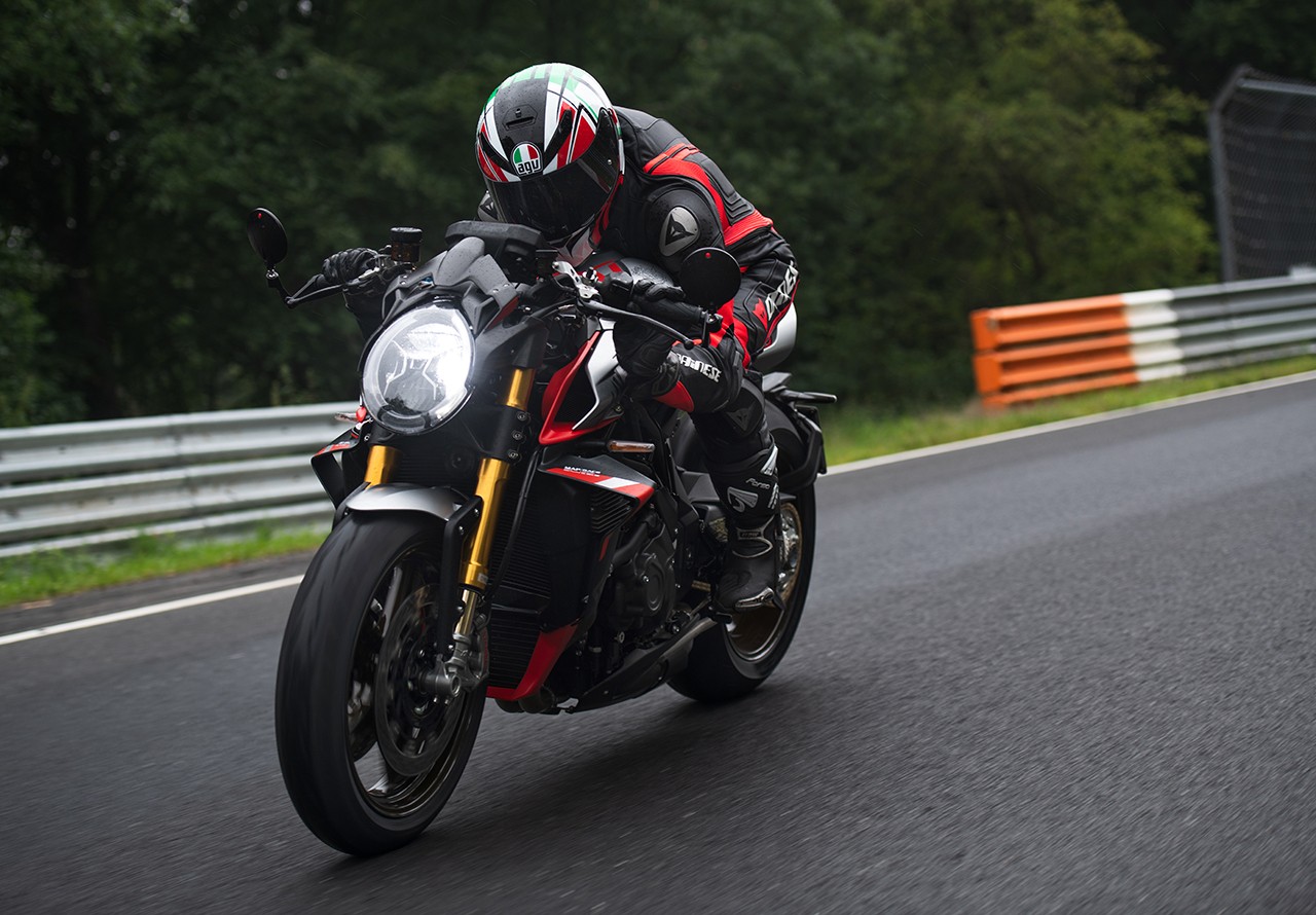 MV Agusta Brutale 1000 Nurburgring: le foto
