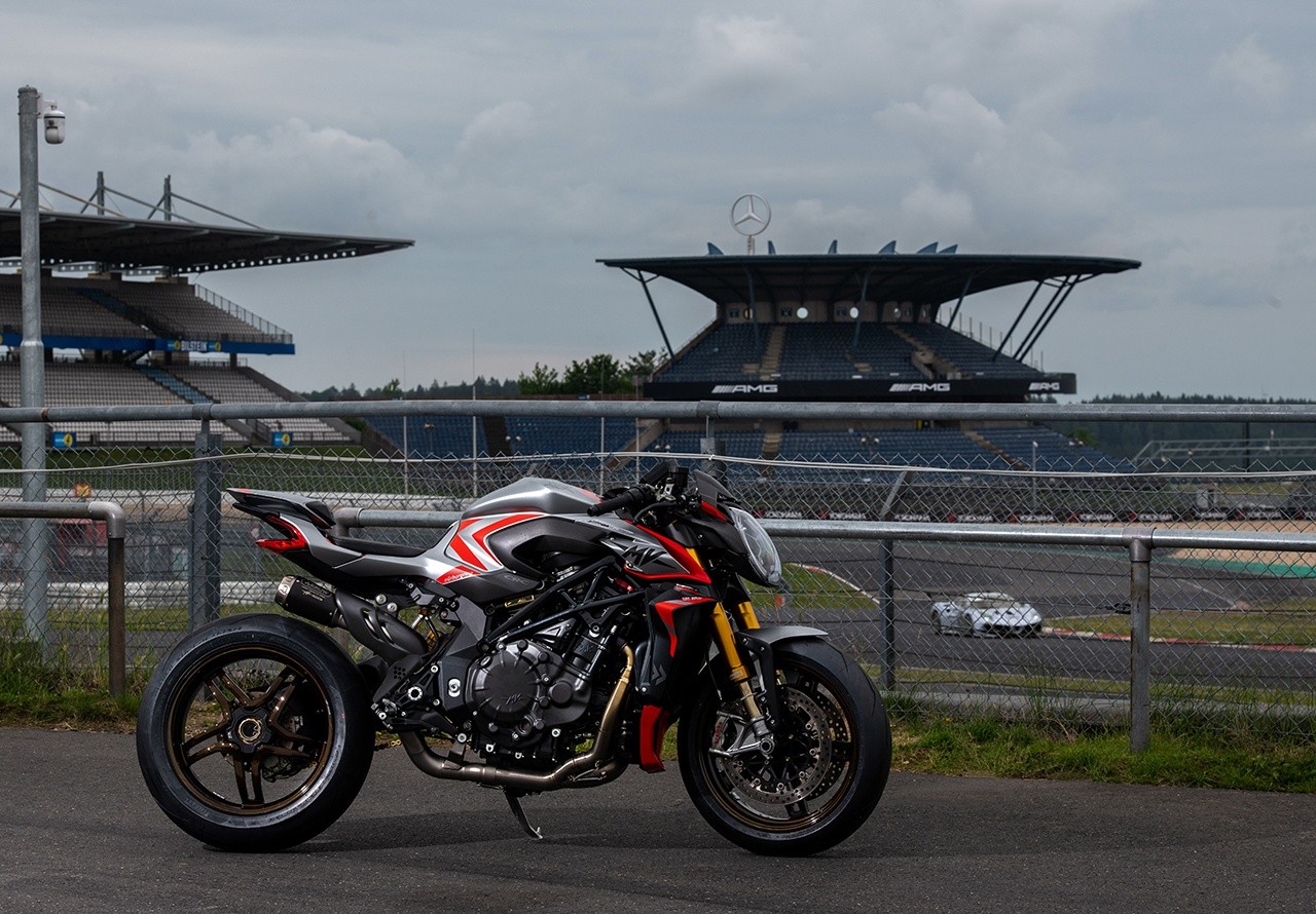 MV Agusta Brutale 1000 Nurburgring: le foto