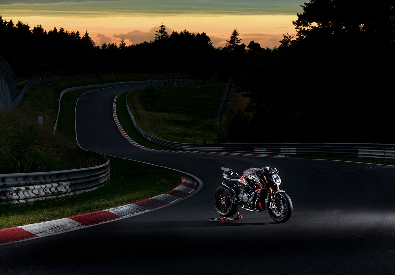 MV Agusta Brutale 1000 Nurburgring: le foto