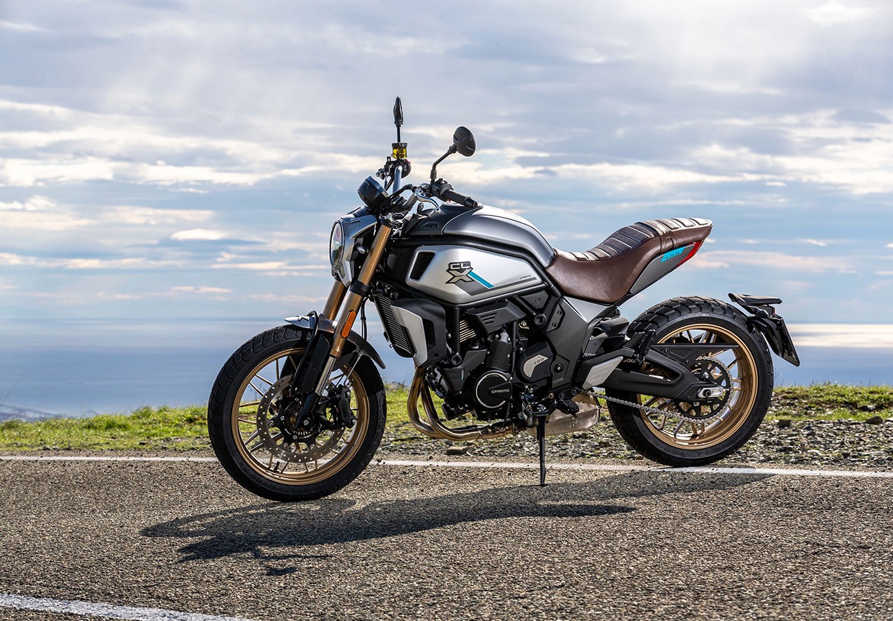 CF-MOTO 700CL-X, le foto della prova