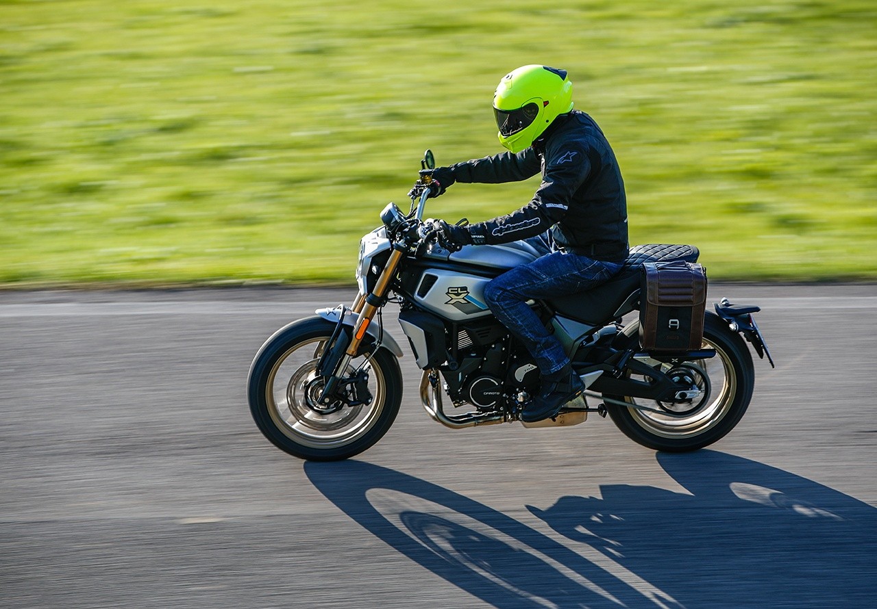 CF-MOTO 700CL-X, le foto della prova