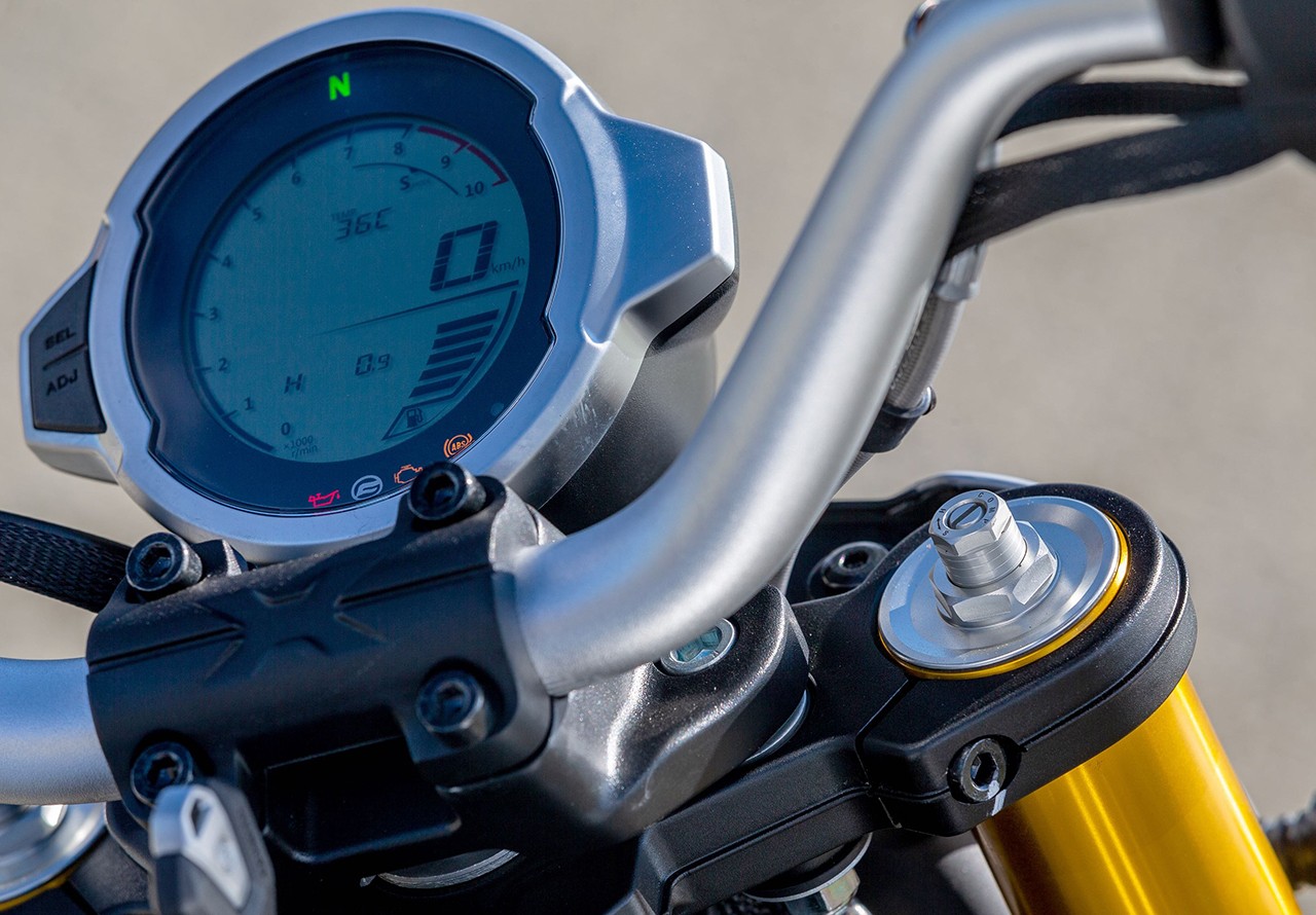 CF-MOTO 700CL-X, le foto della prova