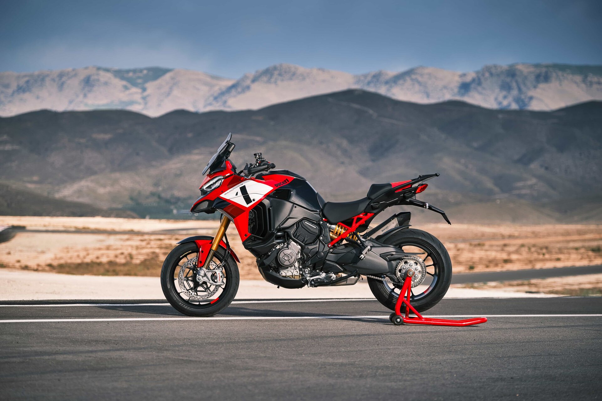 Ducati World Premiere 2022: svelata la nuova Multistrada V4 Pikes Peak