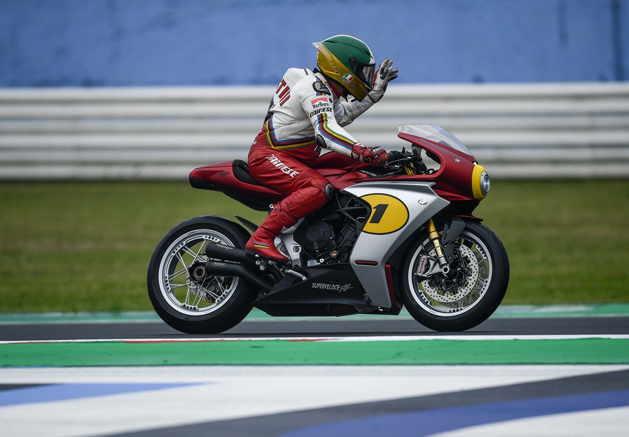 MV Agusta Superveloce Ago: le foto