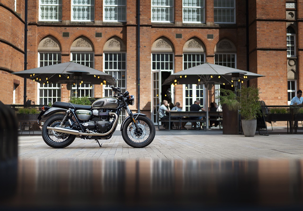 Triumph Gold Line Edition 2022