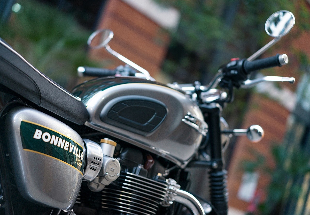 Triumph Gold Line Edition 2022