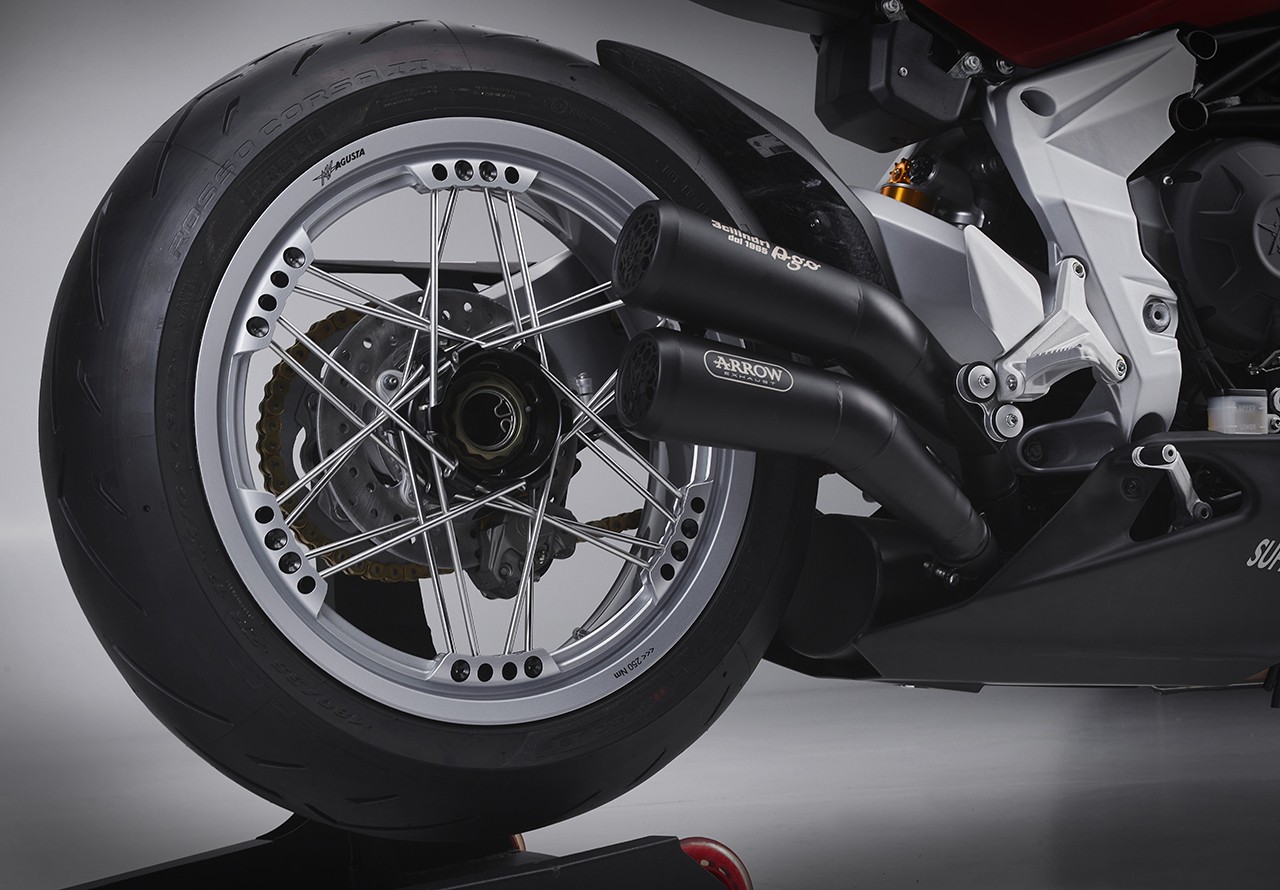 MV Agusta Superveloce Ago: le foto