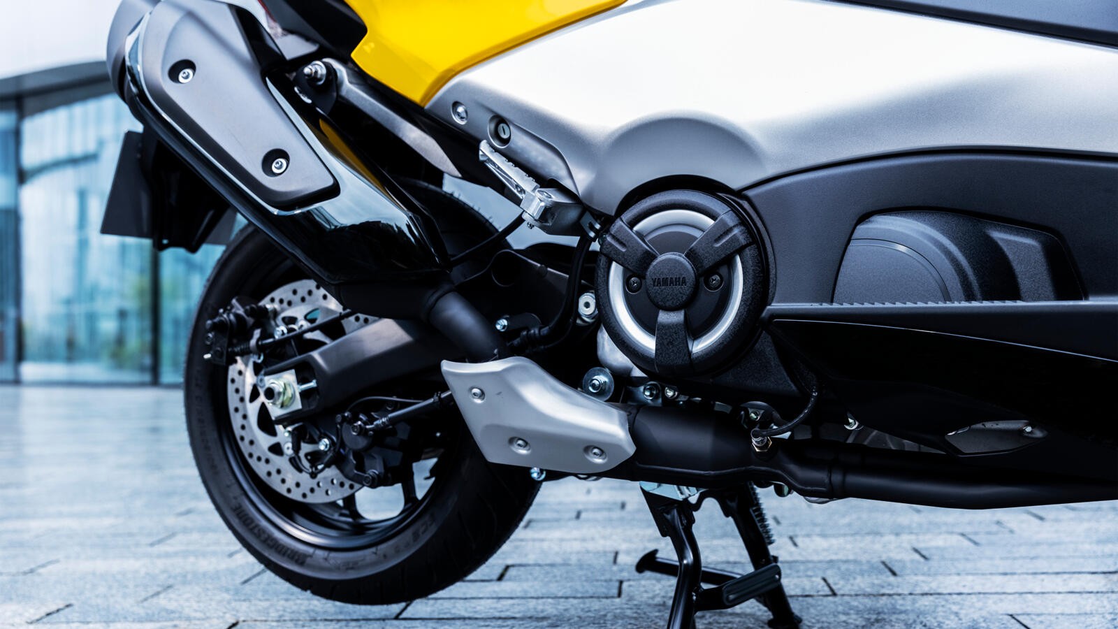 Yamaha TMAX 2022: le foto