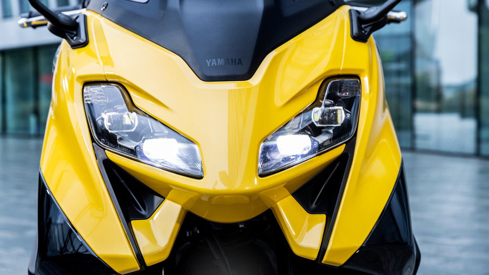 Yamaha TMAX 2022: le foto