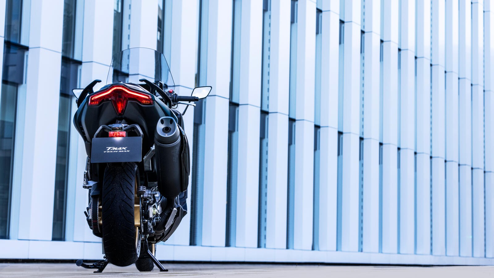 Yamaha TMAX 2022: le foto