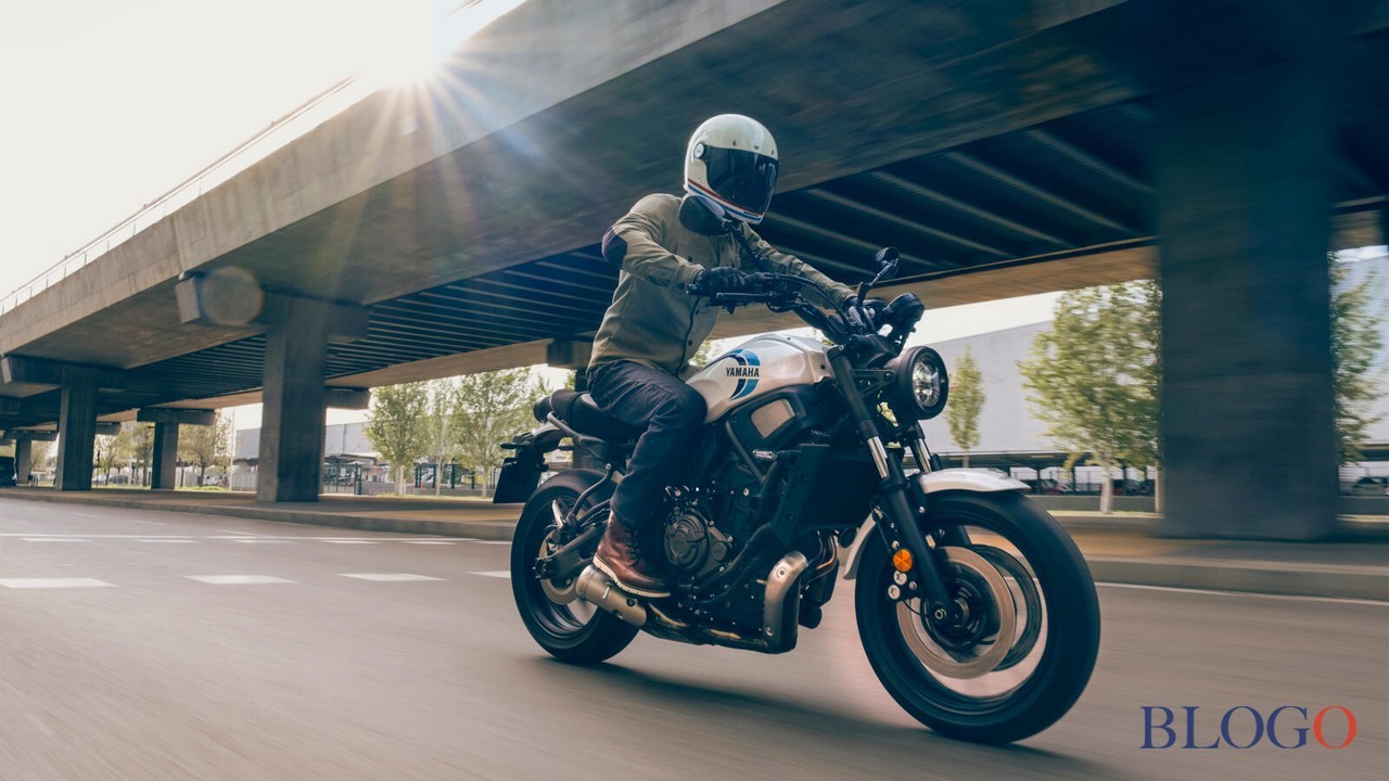 Yamaha XSR700 2022
