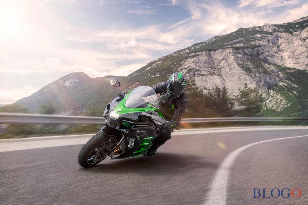 Kawasaki Ninja H2 SX SE 2022