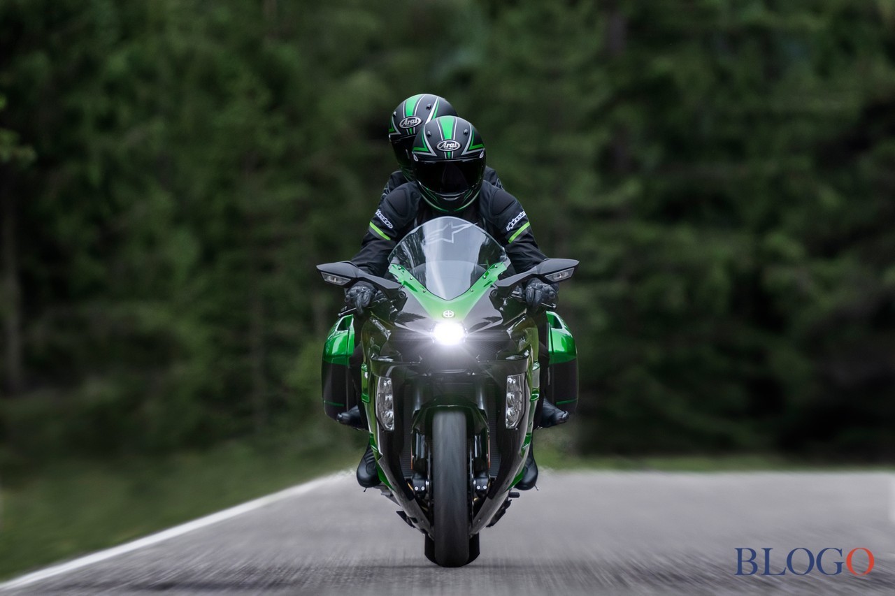 Kawasaki Ninja H2 SX SE 2022
