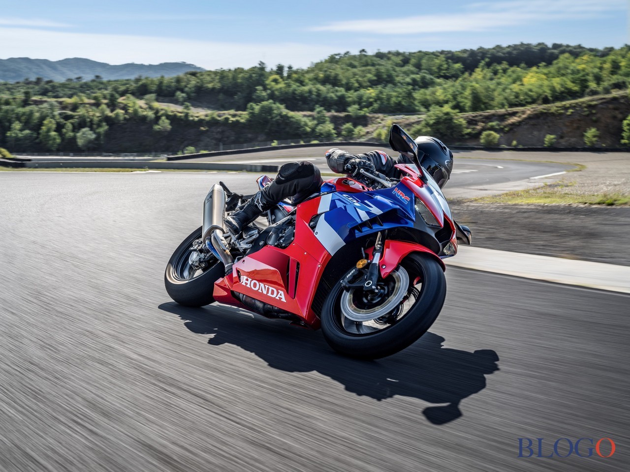 Honda CBR1000RR-R Fireblade 2022
