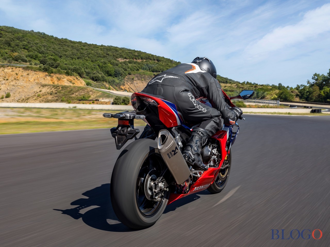 Honda CBR1000RR-R Fireblade 2022