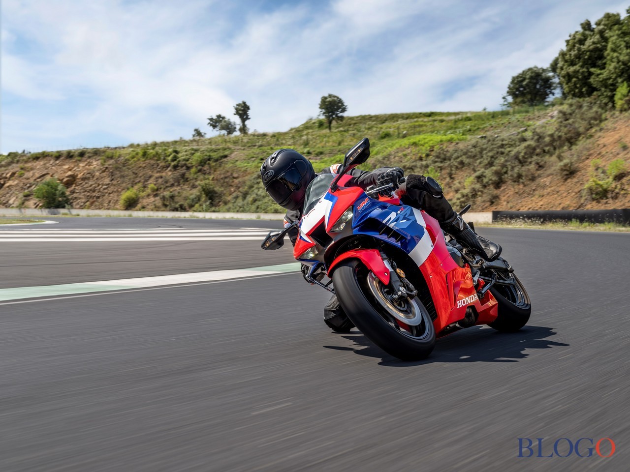 Honda CBR1000RR-R Fireblade 2022