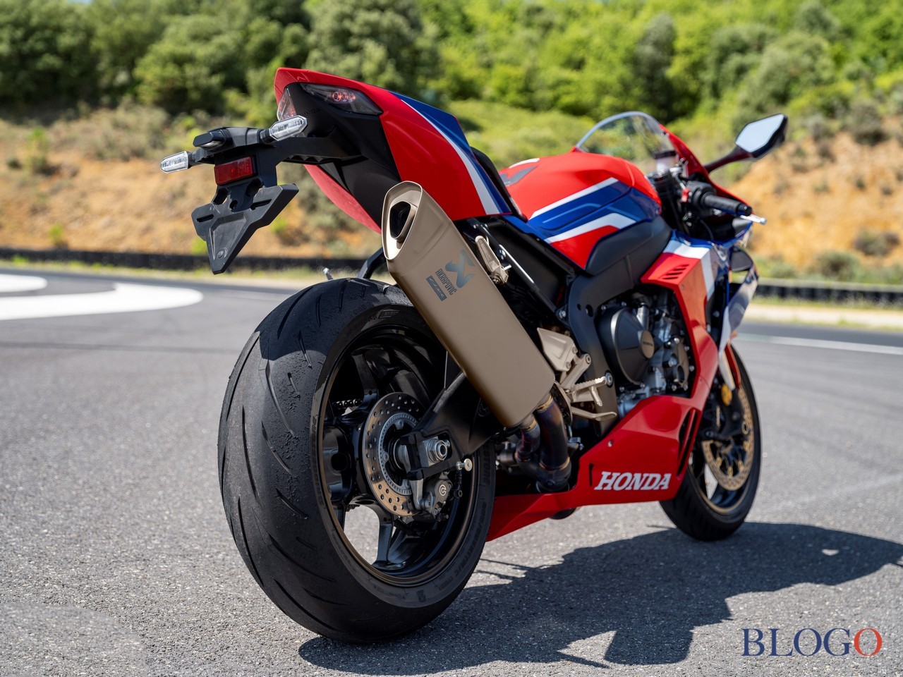 Honda CBR1000RR-R Fireblade 2022