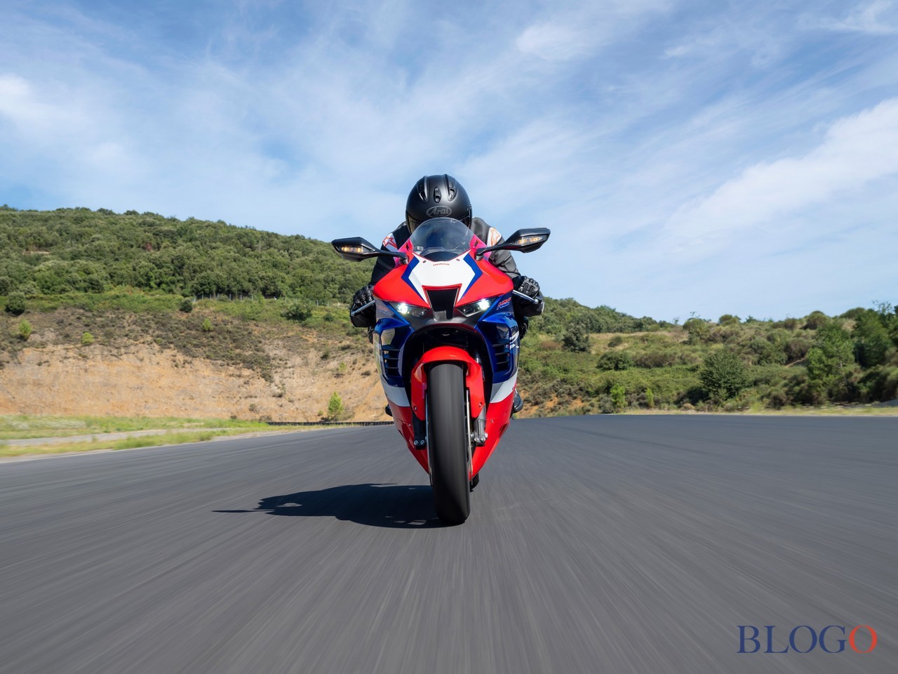 Honda CBR1000RR-R Fireblade 2022