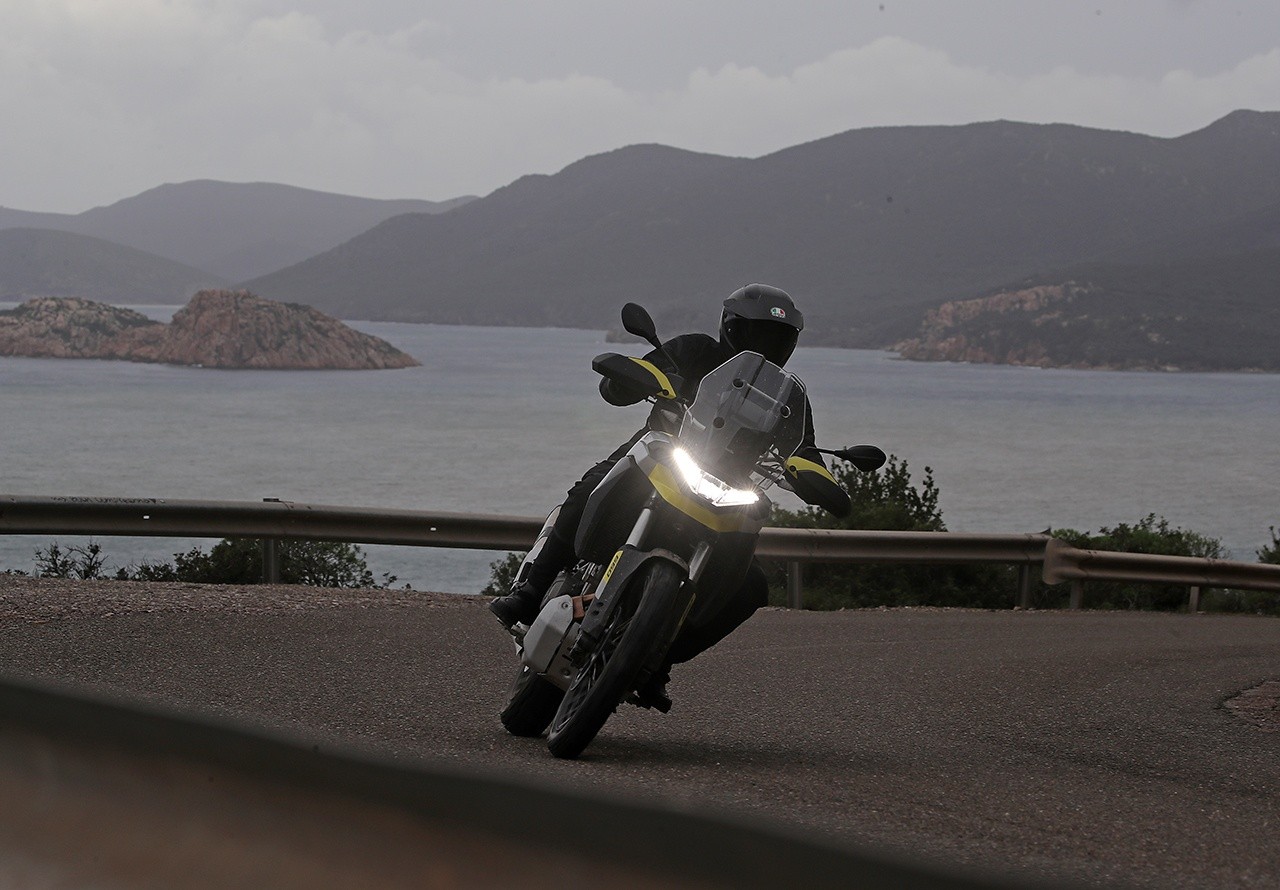 Aprilia Tuareg 660: le foto della prova