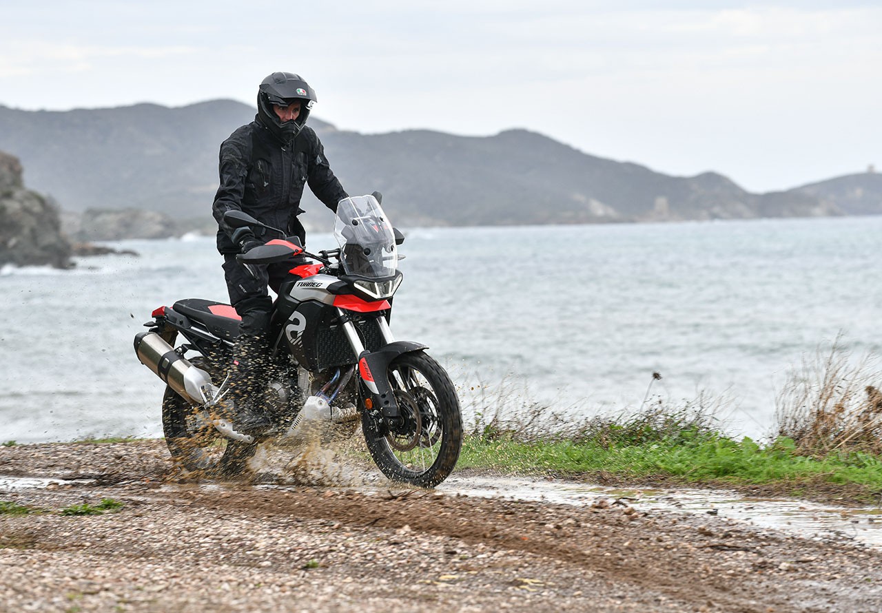 Aprilia Tuareg 660: le foto della prova