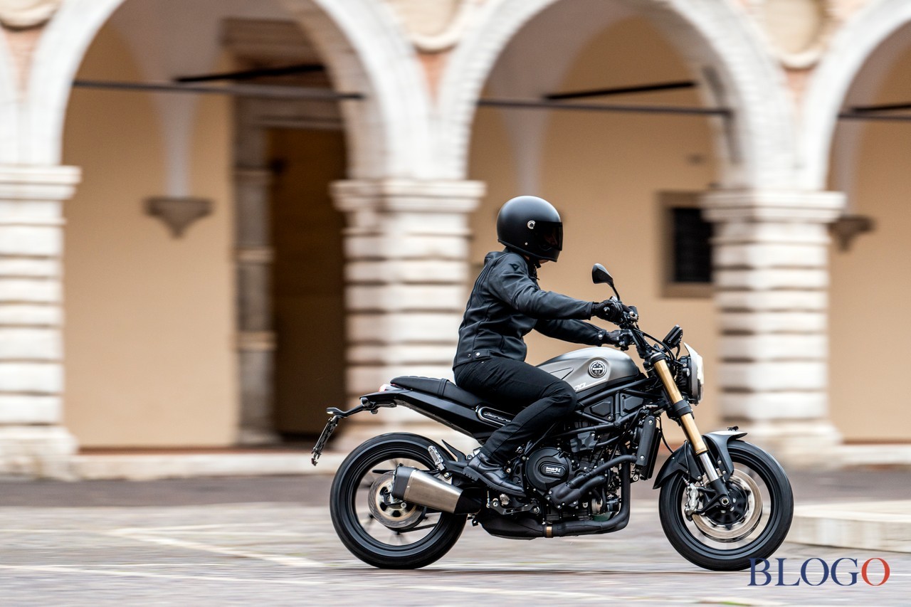 Benelli Leoncino 800 2022