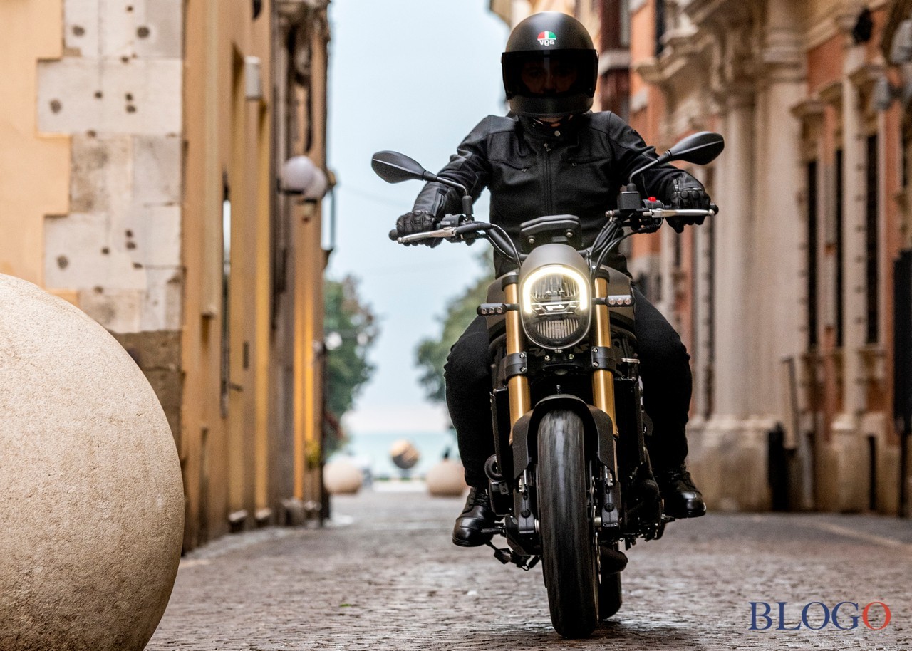 Benelli Leoncino 800 2022