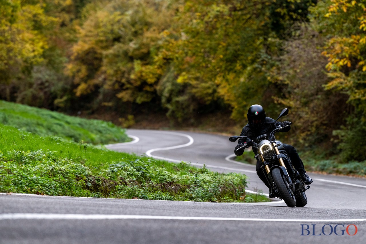 Benelli Leoncino 800 2022