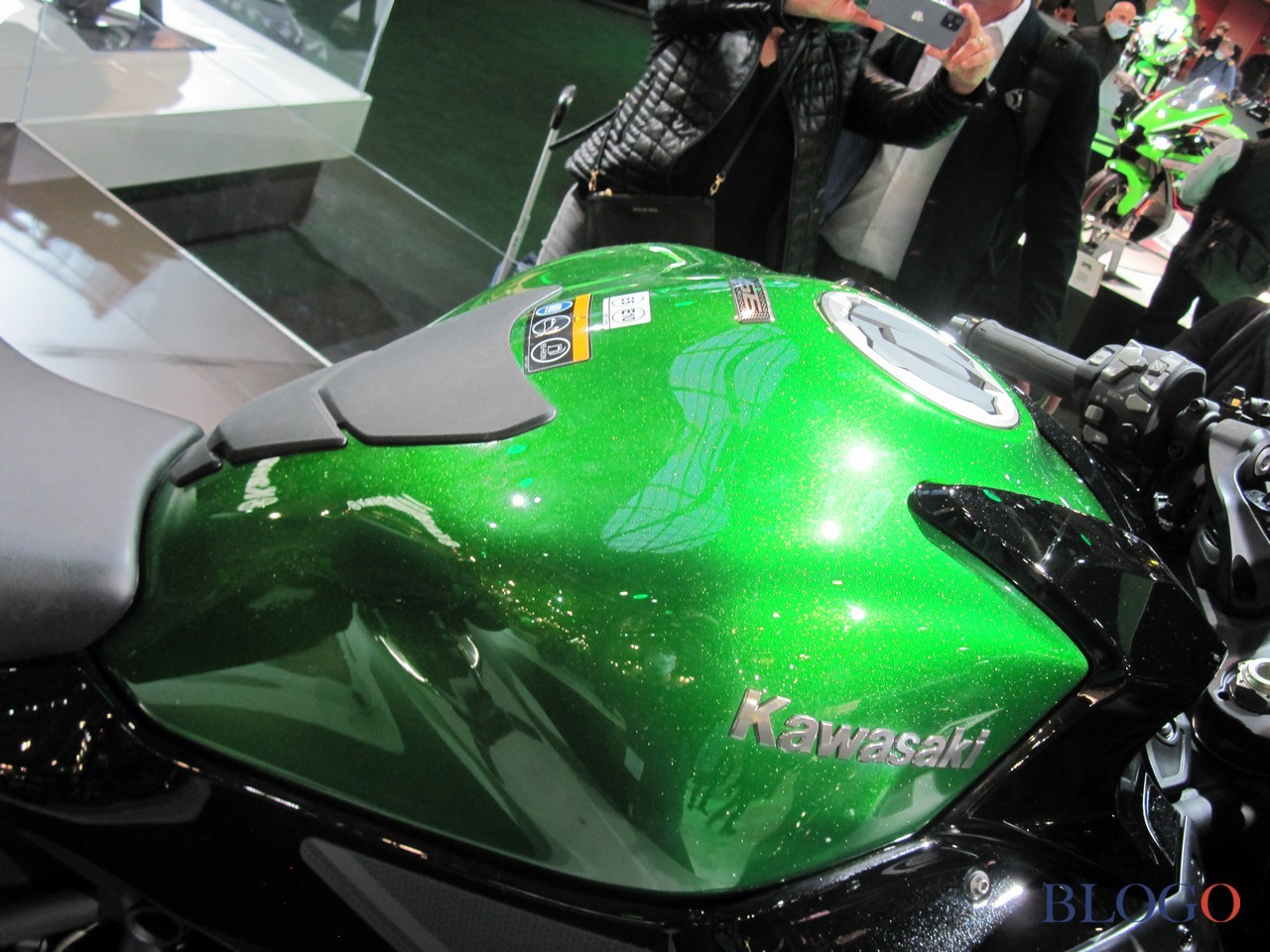 Kawasaki Ninja H2 SX SE 2022 | Live @ EICMA 2021