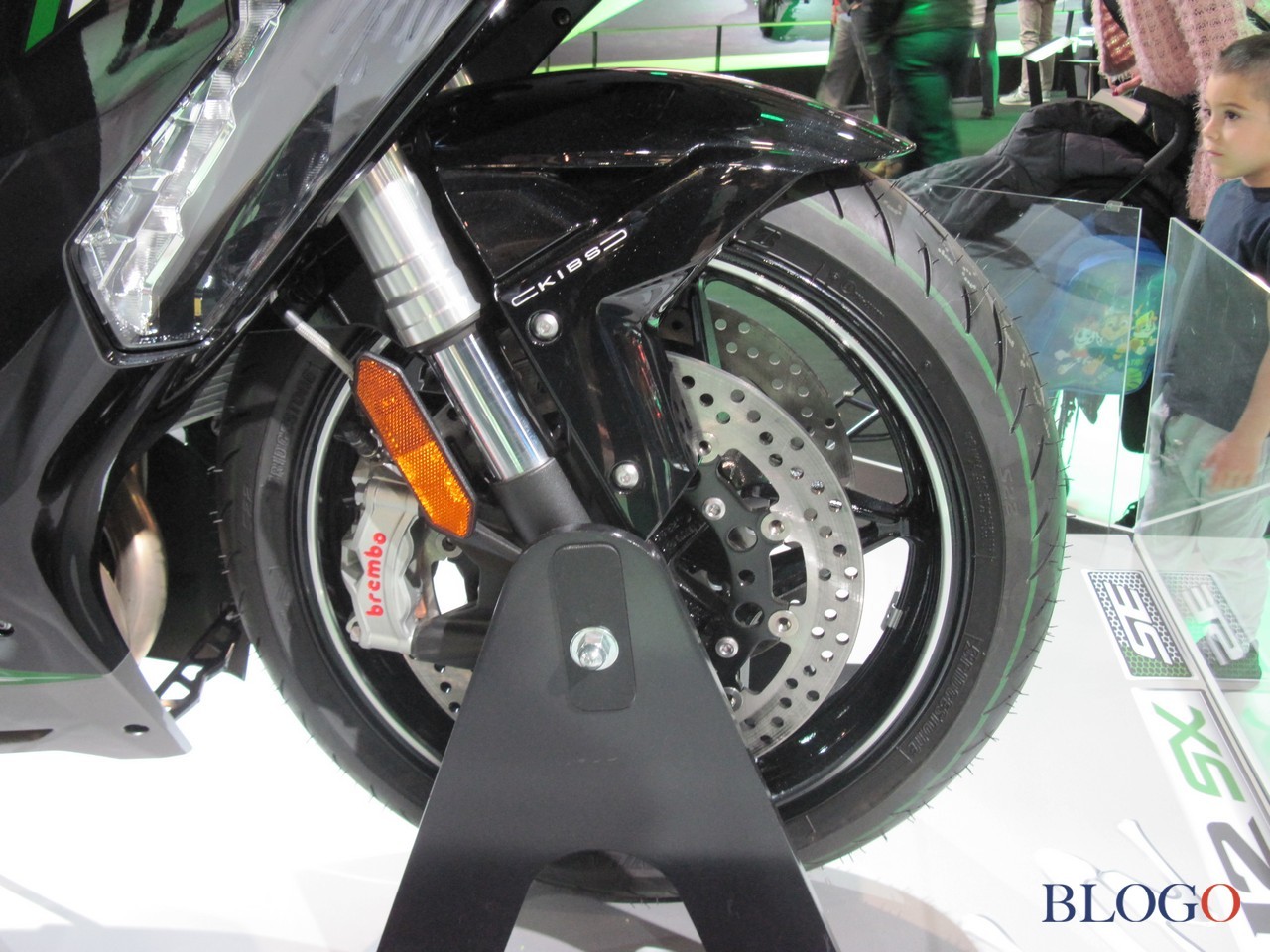 Kawasaki Ninja H2 SX SE 2022 | Live @ EICMA 2021
