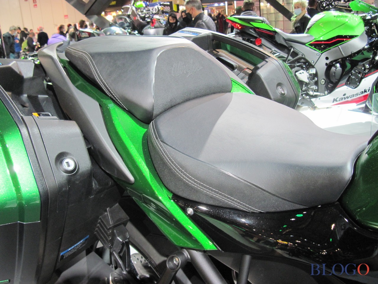 Kawasaki Ninja H2 SX SE 2022 | Live @ EICMA 2021