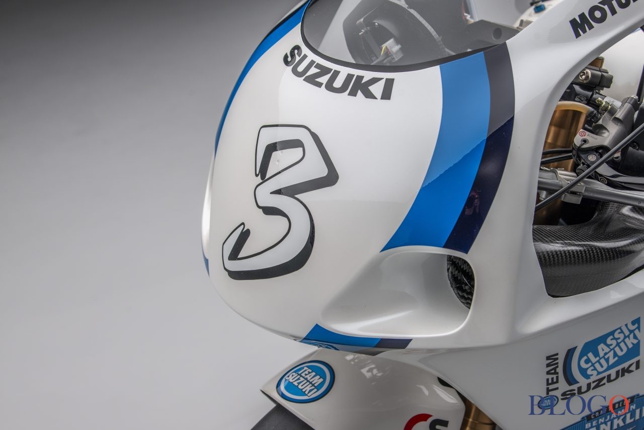 Team Classic Suzuki GSX-R750 SRAD Racer