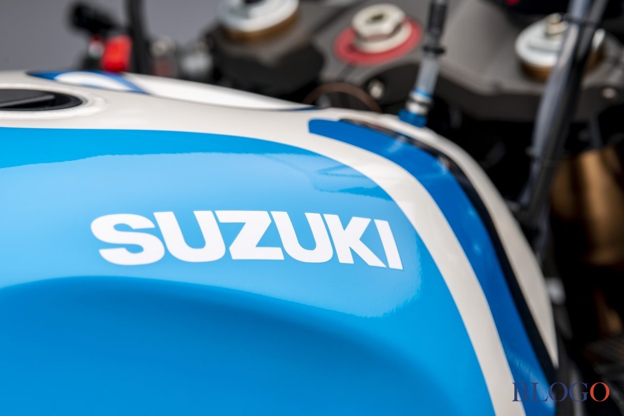 Team Classic Suzuki GSX-R750 SRAD Racer