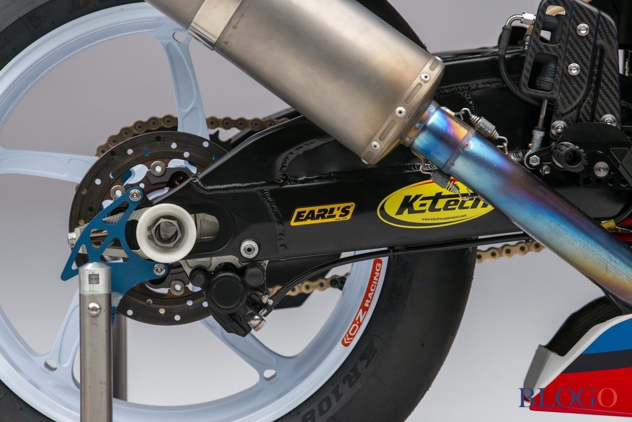 Team Classic Suzuki GSX-R750 SRAD Racer