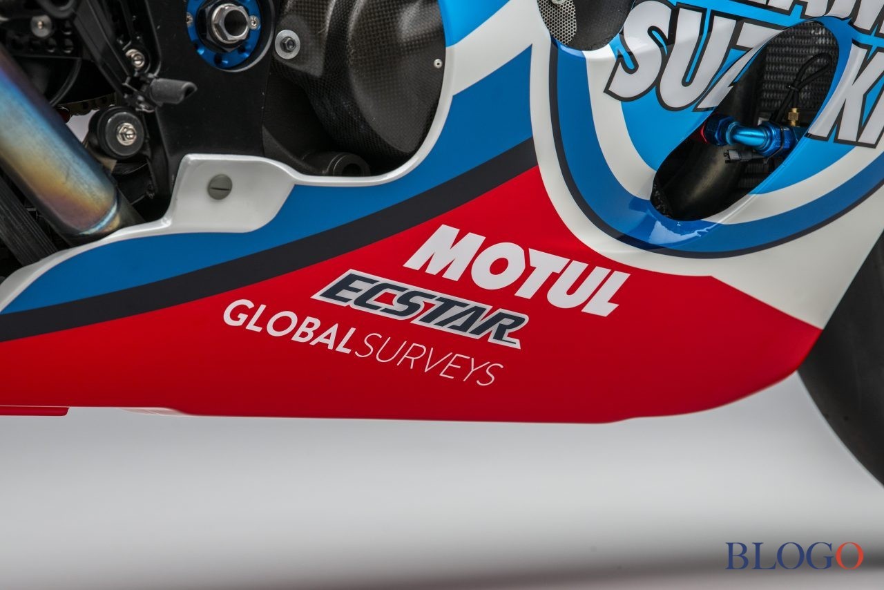Team Classic Suzuki GSX-R750 SRAD Racer