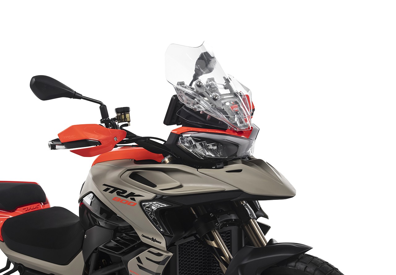 Benelli TRK 800: le foto
