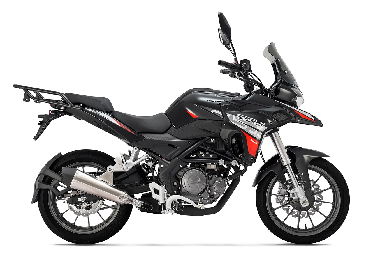 Benelli TRK 251 2022: le foto