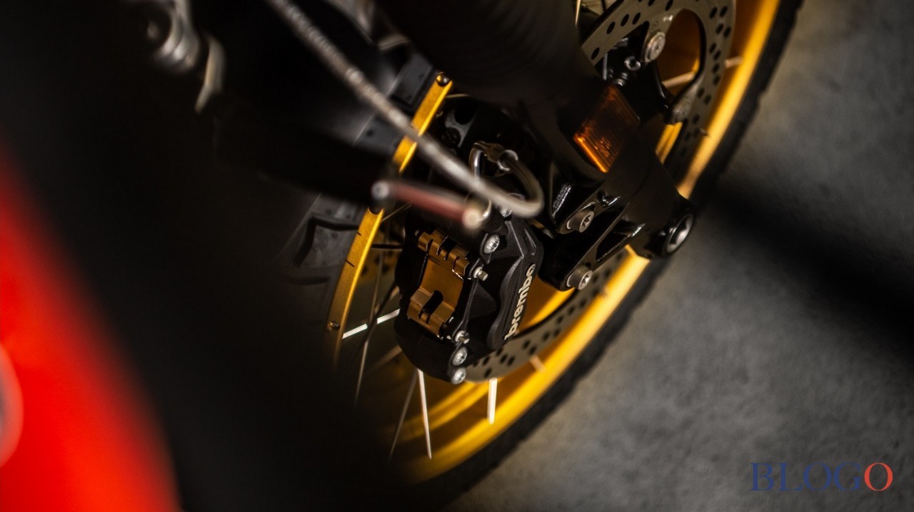 BMW R nineT "Paris-Dakar" | VTR Customs