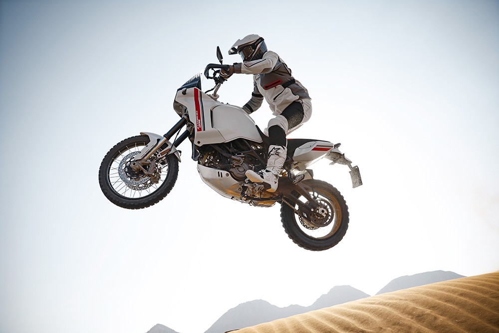 Ducati World Premiere 2022: svelata la DesertX