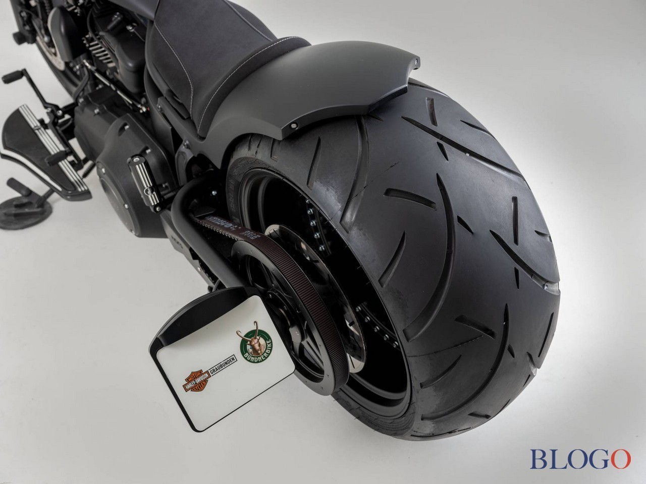 Harley-Davidson Softail Fat Boy "Batmobil" | Bundnerbike