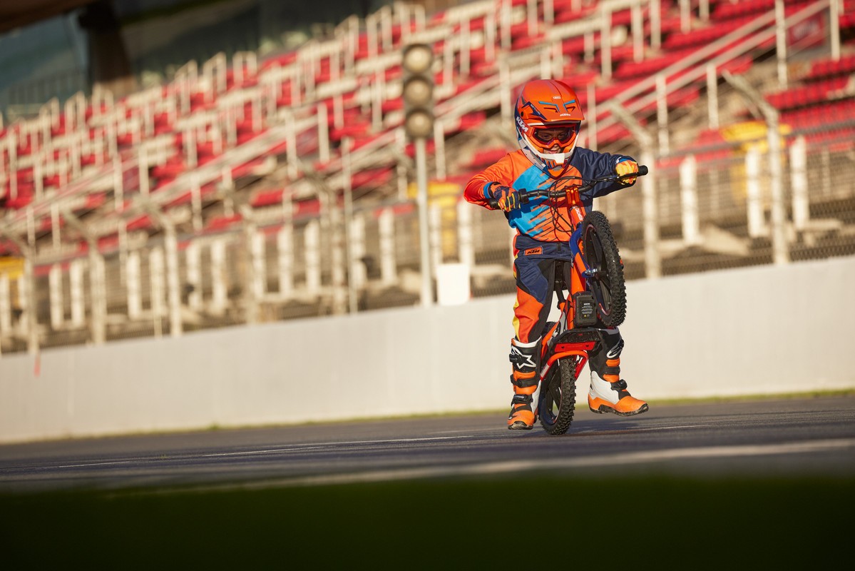 KTM balance bike 12eDRIVE e 16eDRIVE MY 2022