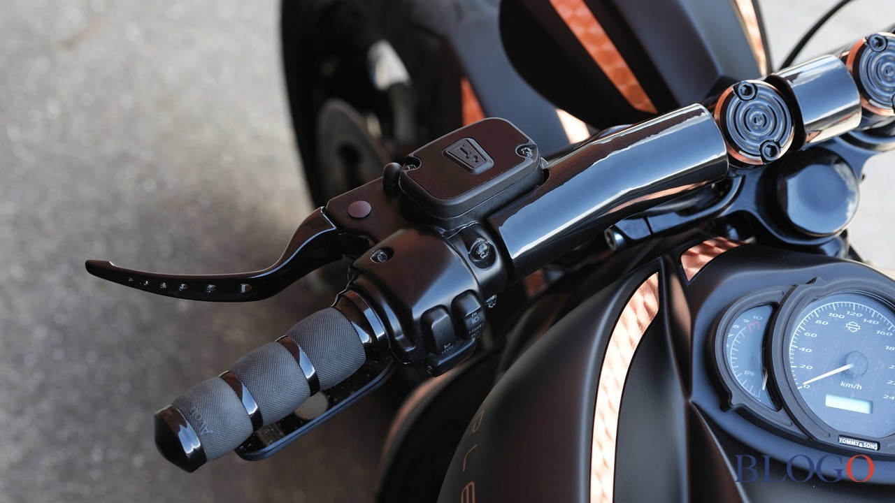 Harley-Davidson V-Rod "Night Rod" | Tommy&amp;Sons