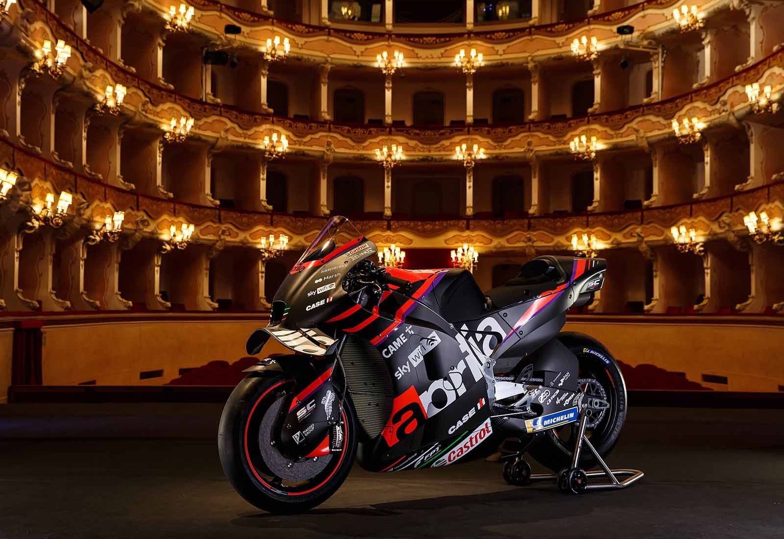 Aprilia Factory Team 2022