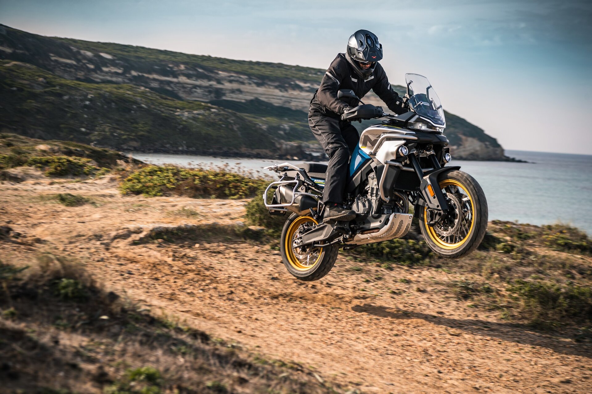 Cfmoto 800mt adventure hotsell