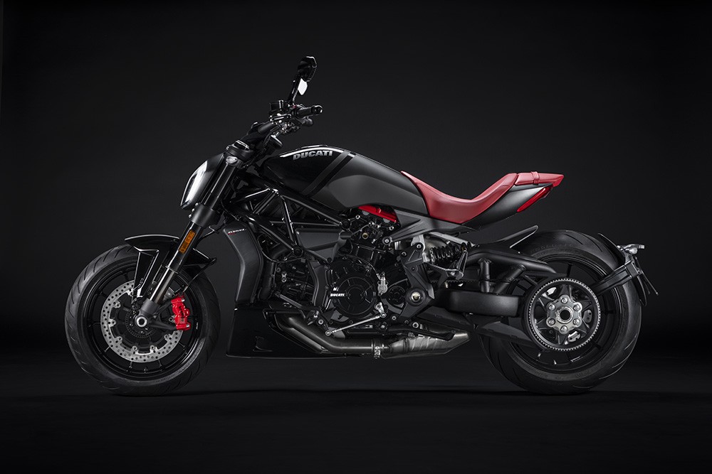 Ducati World Premiere 2022: svelata la nuova XDiavel Nera