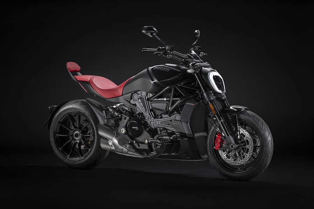 Ducati World Premiere 2022: svelata la nuova XDiavel Nera