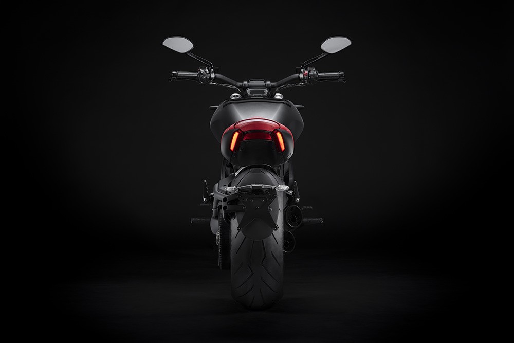 Ducati World Premiere 2022: svelata la nuova XDiavel Nera