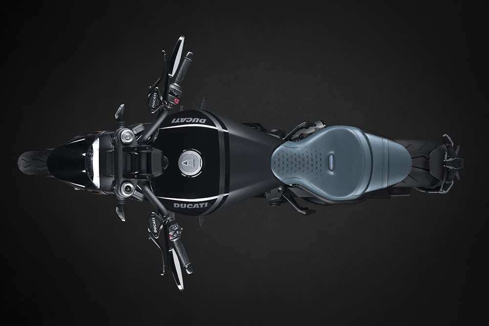 Ducati World Premiere 2022: svelata la nuova XDiavel Nera