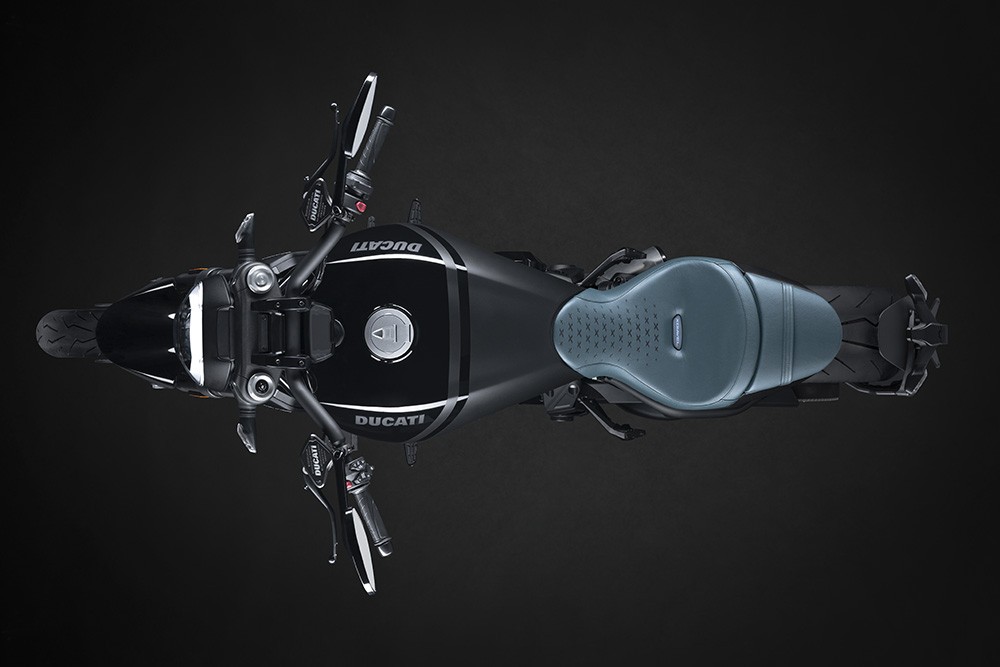 Ducati World Premiere 2022: svelata la nuova XDiavel Nera