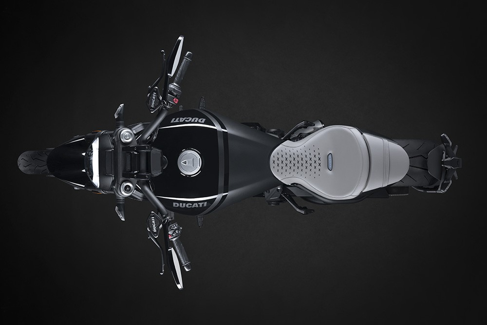Ducati World Premiere 2022: svelata la nuova XDiavel Nera