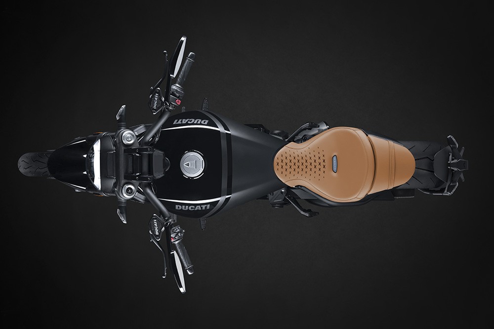 Ducati World Premiere 2022: svelata la nuova XDiavel Nera